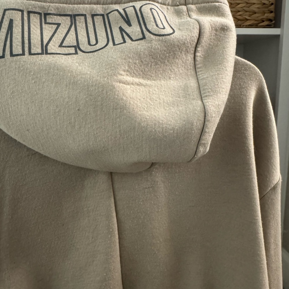 Mizuno Tan Cropped Hoodie Ronda Rousey Collection - Picture 6 of 6